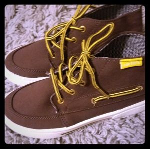 Boys youth size 3 carters tennis shoes